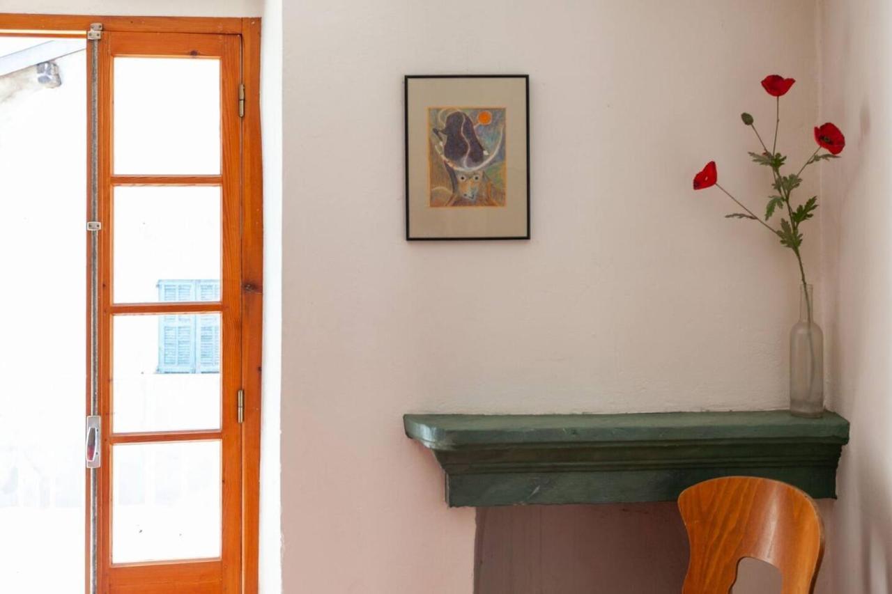 Sunny 1-Bed Apartment In Lovely Mountain Village La Brigue Zewnętrze zdjęcie