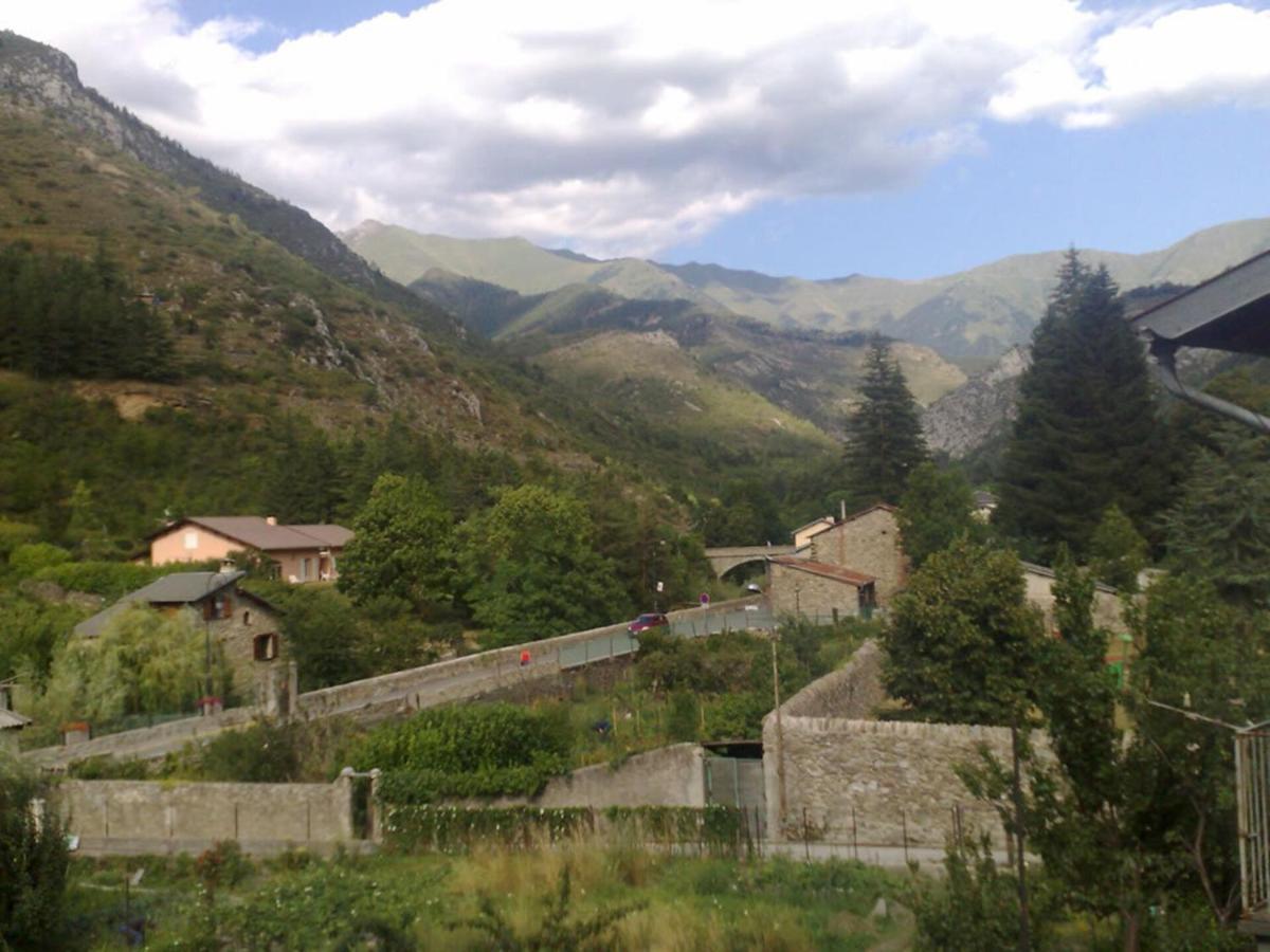 Sunny 1-Bed Apartment In Lovely Mountain Village La Brigue Zewnętrze zdjęcie