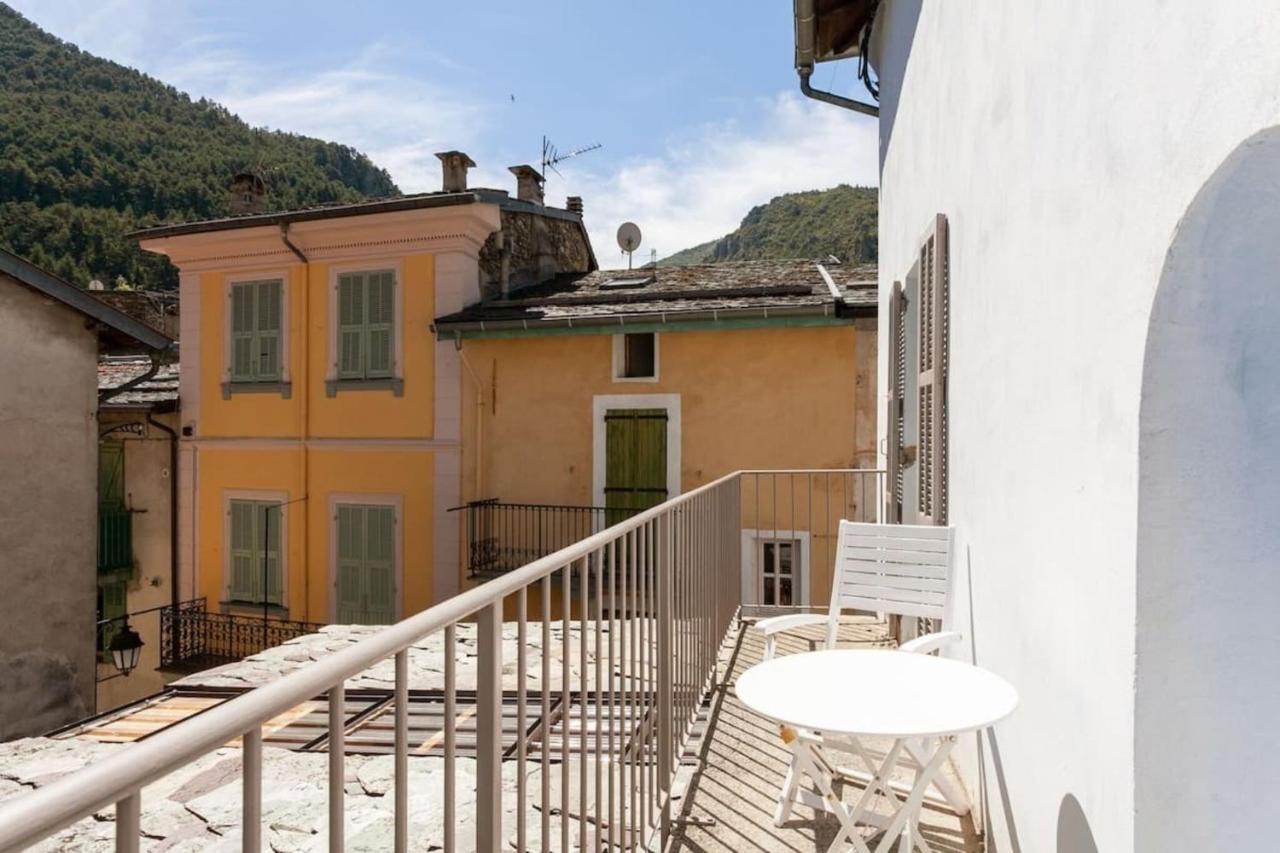 Sunny 1-Bed Apartment In Lovely Mountain Village La Brigue Zewnętrze zdjęcie
